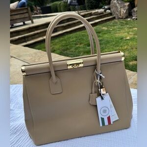 Gorgeous Viola Castellani Leather Top-Handle Women’s Tote